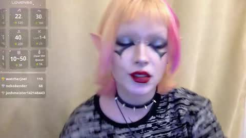 Nicole online show from November 21, 10:30 pm