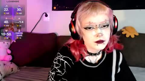 Nicole online show from July 5, 6:59 pm