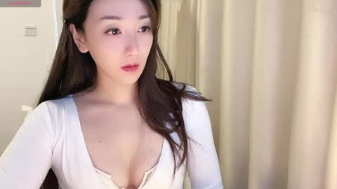 Snapshot of _nina_77 chatting on February 10, 2:52 am _nina_77 online show from February 10, 2:52 am