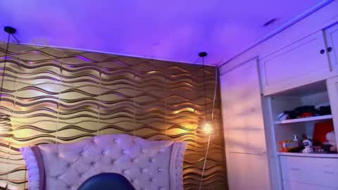 Nina Harpper online show from July 19, 12:30 pm