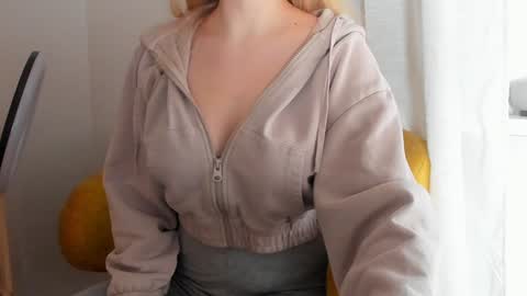  Adalin  online show from January 22, 9:54 pm