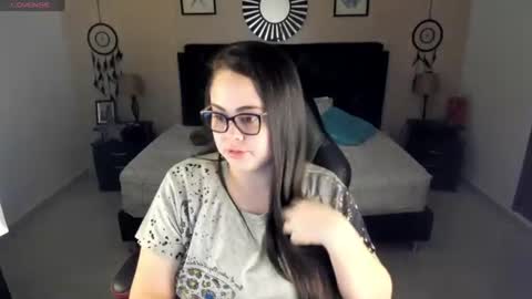 Olivia jones online show from June 13, 12:26 pm