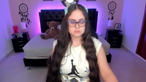 Olivia jones online show from March 19, 12:32 pm