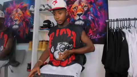 Kevin  online show from April 18, 11:49 pm