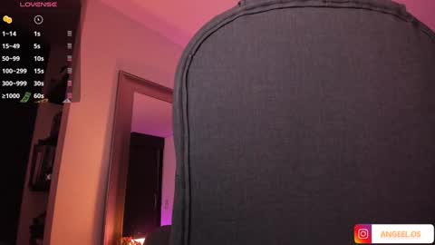 Snapshot of _peach__ chatting on February 19, 4:34 am violeta ig online show from February 19, 4:34 am