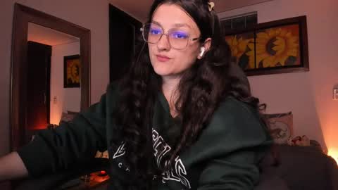 Snapshot of _peach__ chatting on September 23, 3:55 am violeta ig online show from September 23, 3:55 am