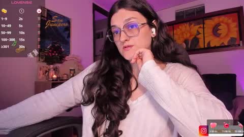 Snapshot of _peach__ chatting on January 28, 5:11 am violeta ig online show from January 28, 5:11 am