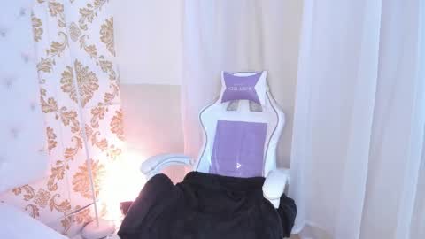 pinki online show from March 12, 2:48 am