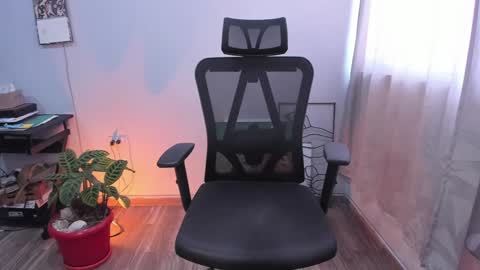 Snapshot of _purplecherry_ chatting on December 10, 9:43 pm Cherr online show from December 10, 9:43 pm