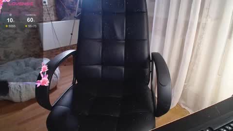 Snapshot of _red__fox__ chatting on September 23, 7:09 pm _red__fox__ online show from September 23, 7:09 pm