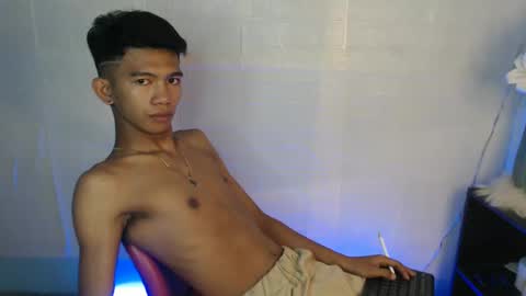 _rellvanxx online show from March 12, 7:14 pm