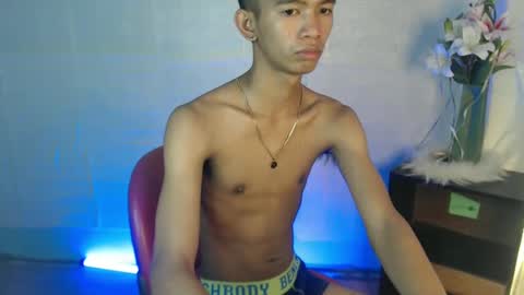 _rellvanxx online show from March 3, 10:10 pm