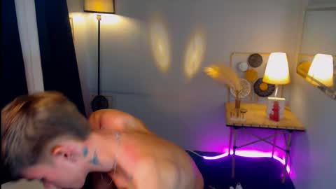 _robinmartinxx online show from September 23, 3:28 pm