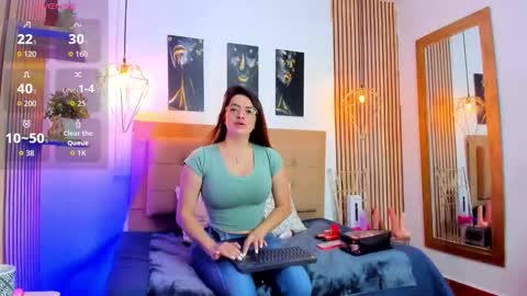 SAMANTHA FOX online show from September 28, 10:46 am