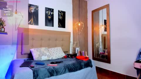 SAMANTHA FOX online show from September 21, 11:47 am