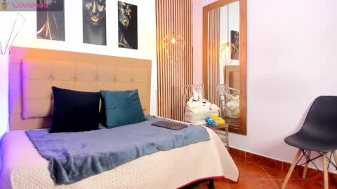 SAMANTHA FOX online show from September 16, 11:45 am