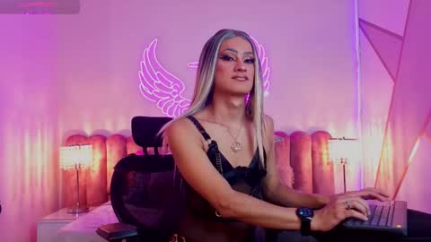 Scarlett online show from September 18, 9:24 am