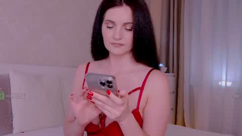 Alya online show from June 14, 8:00 pm