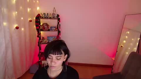 Laura online show from December 6, 2:08 am