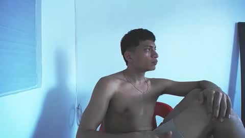 Juan Pablo-independent model online show from November 13, 6:32 pm