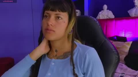 _sharlotte777 online show from April 13, 3:05 pm