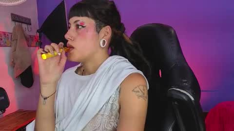 Snapshot of _sharlotte777 chatting on October 22, 5:58 pm _sharlotte777 online show from October 22, 5:58 pm