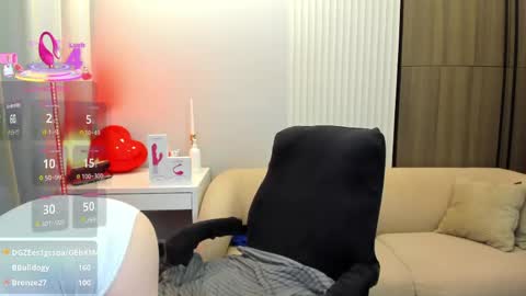  Shy Jenny  online show from April 11, 6:40 am