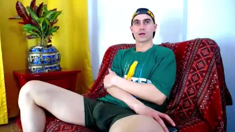 _skyleer_ online show from November 22, 11:46 pm