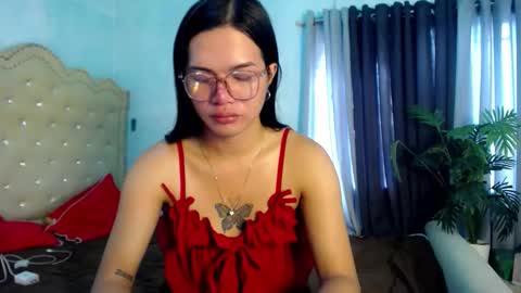 _sophie_69 online show from February 25, 5:00 am