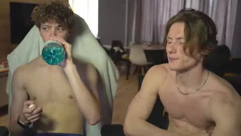 OLIVERpvt is open online show from February 28, 7:05 am