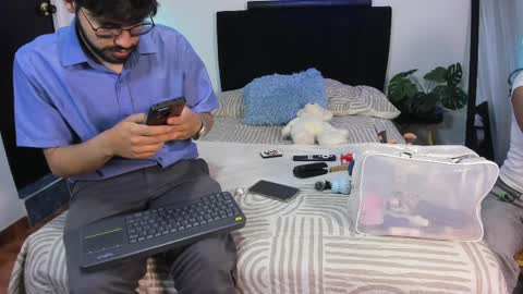 Coco and J online show from April 4, 3:19 pm