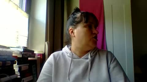 Melisa online show from June 10, 1:32 pm