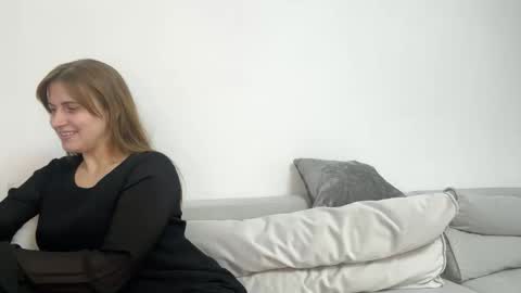 Snapshot of _sweet_lora chatting on October 21, 9:25 am You can call me Lora online show from October 21, 9:25 am