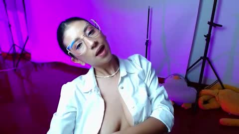 _the_dark_side_of_the_moon_ online show from March 9, 2:27 am