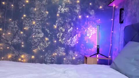 _thenightmoon_ online show from November 20, 2:21 am