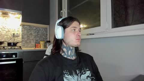 _torfin_ online show from December 10, 3:41 am