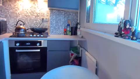 _torfin_ online show from February 3, 6:11 am