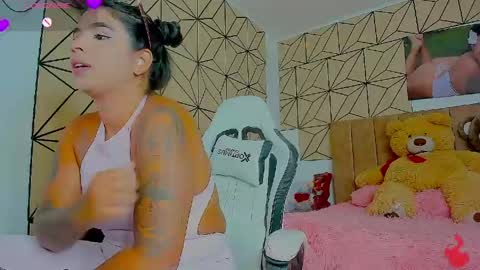 vane online show from April 15, 8:53 pm