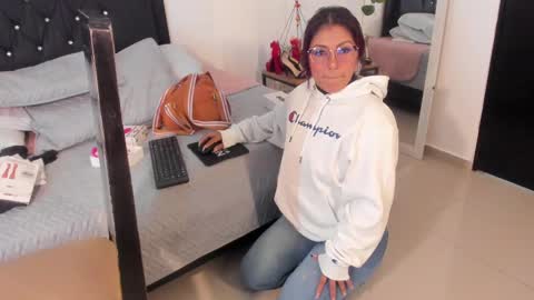 Veronica online show from March 6, 12:19 pm