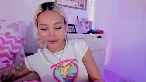   online show from March 3, 5:31 pm