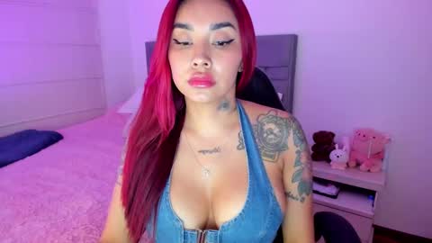 INSTAGRAM pinzon viviana online show from November 14, 2:03 am