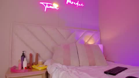 _wendy_x online show from October 28, 11:33 am