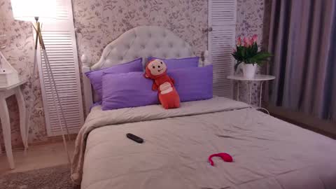 Wendy online show from September 15, 1:40 am