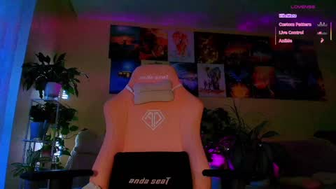 Enni online show from March 5, 8:01 am