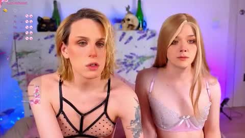 LITTLE FOX online show from November 9, 8:33 pm