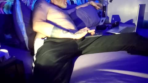 a_bad_guy_duh online show from September 20, 10:29 am