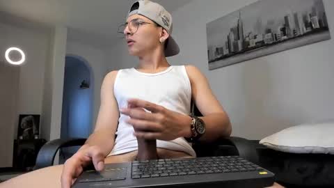 alejo online show from March 10, 9:23 am