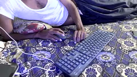 aakhan804 online show from July 12, 9:40 pm