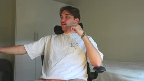 Alex online show from April 16, 4:07 pm