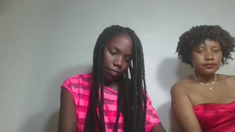 aangevelo online show from November 15, 11:45 am